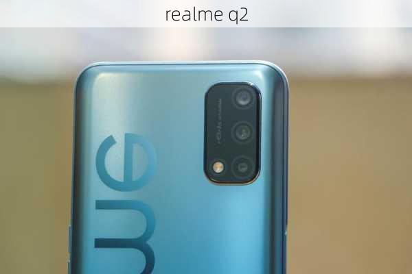 realme q2